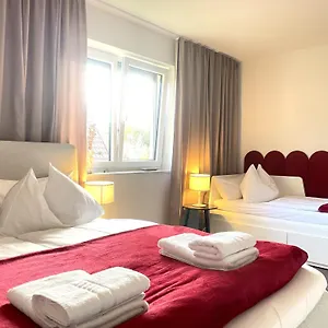 Apartment Lumen Homes - Design-apt. Nahe Audi Und Altstadt, 3 Zimmer, Netflix